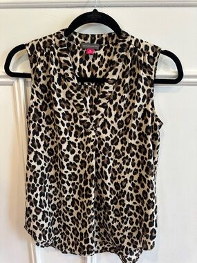 Vince Camuto Beige and Black Leopard Print Sleeveless V-Neck Top